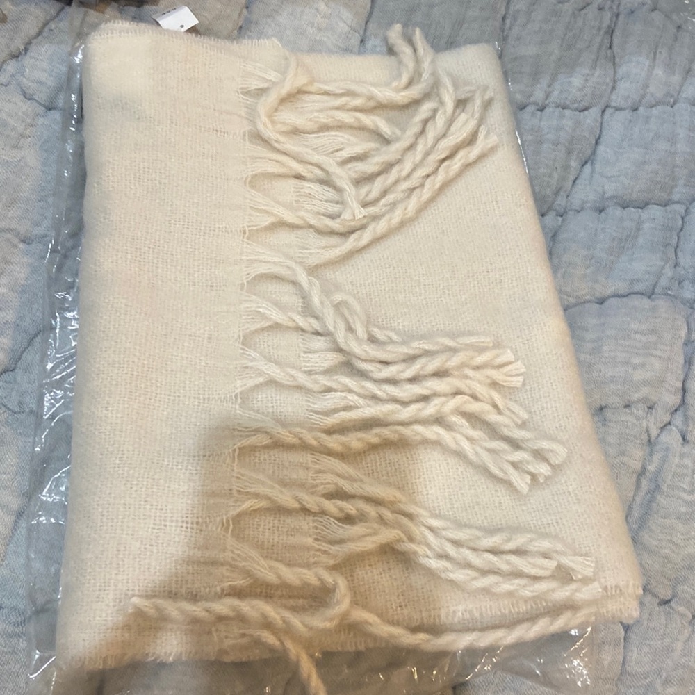 Gap brushed cozy scarf